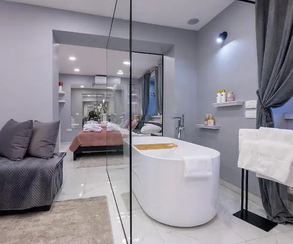 Mm Nočitev z zajtrkom 4*